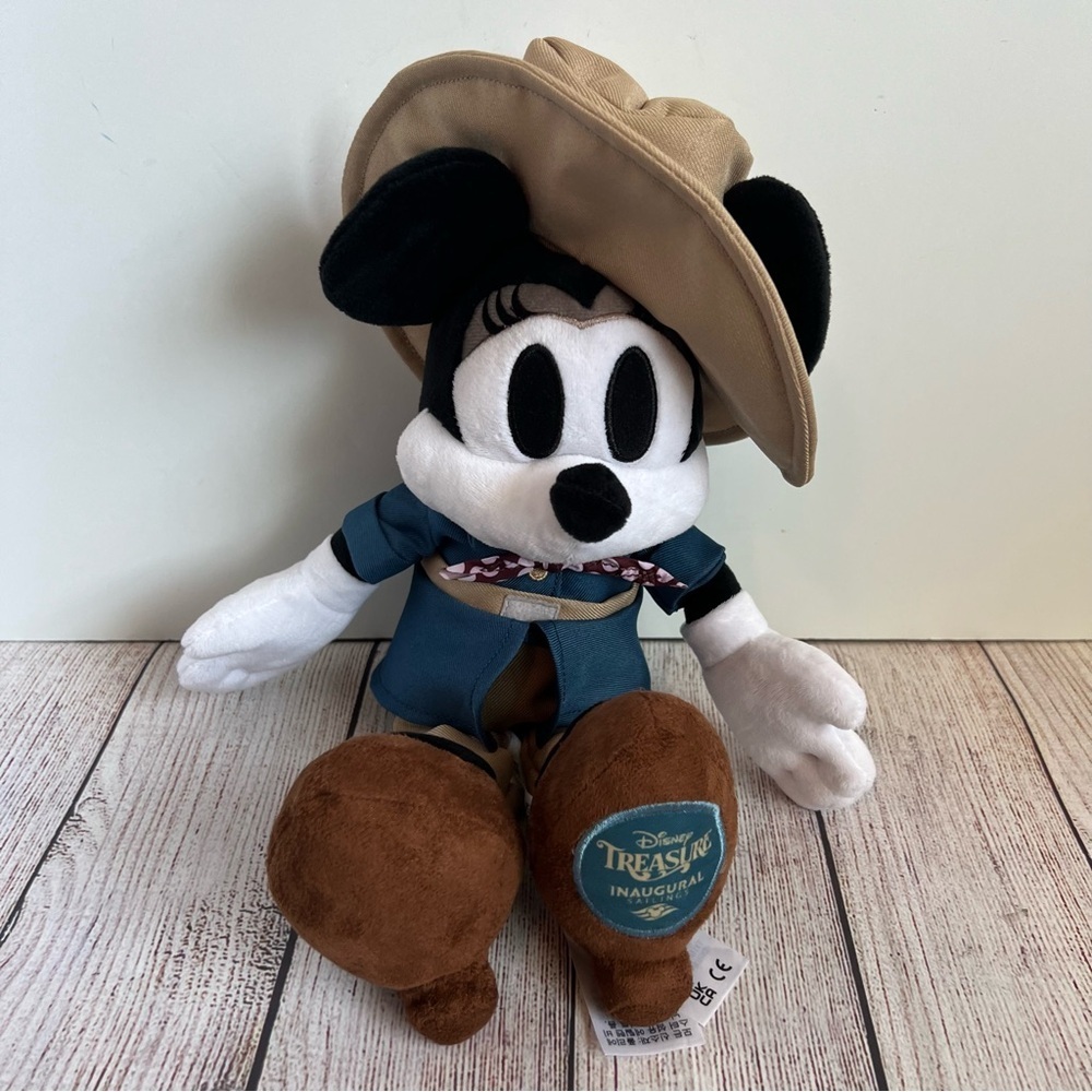 DISNEY Cruise Line Treasure Minnie Mouse Inaugural Sailing Plush